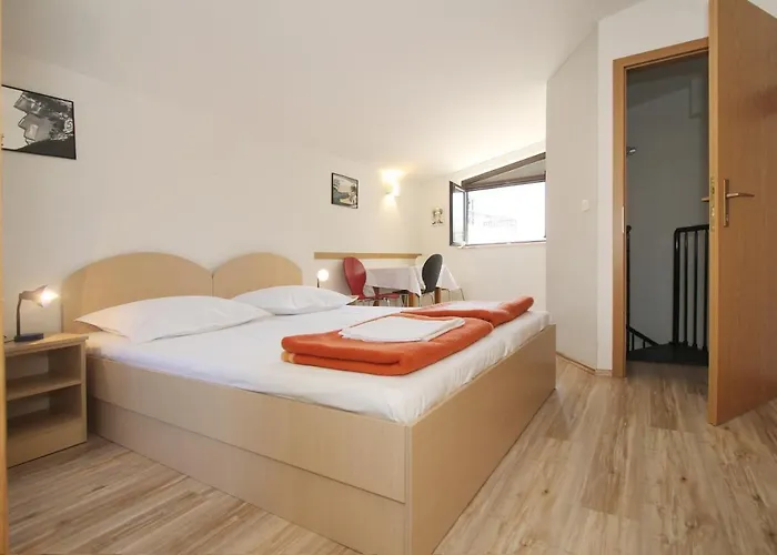Obradovic & Maison d'hôtes Makarska