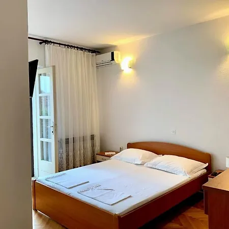 Obradovic & Makarska