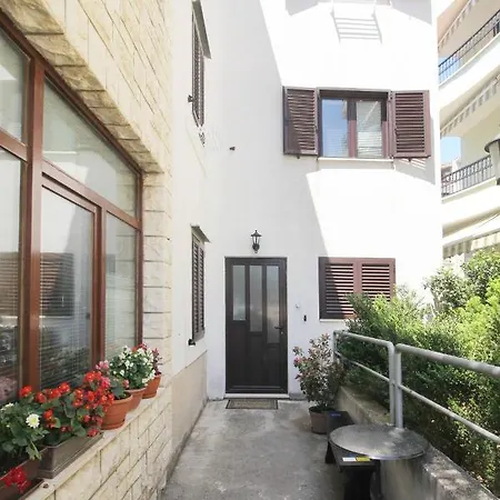 Obradovic & Affittacamere 3*